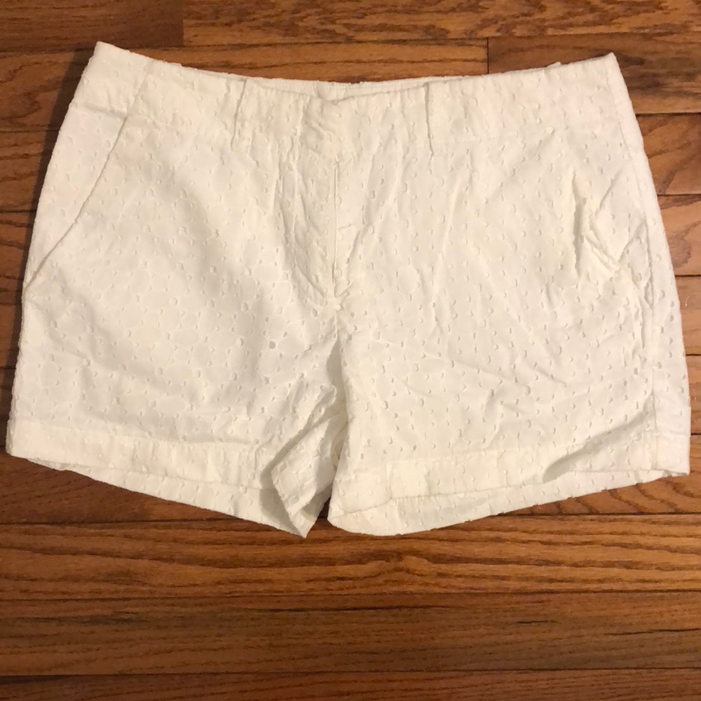 New York and company white shorts